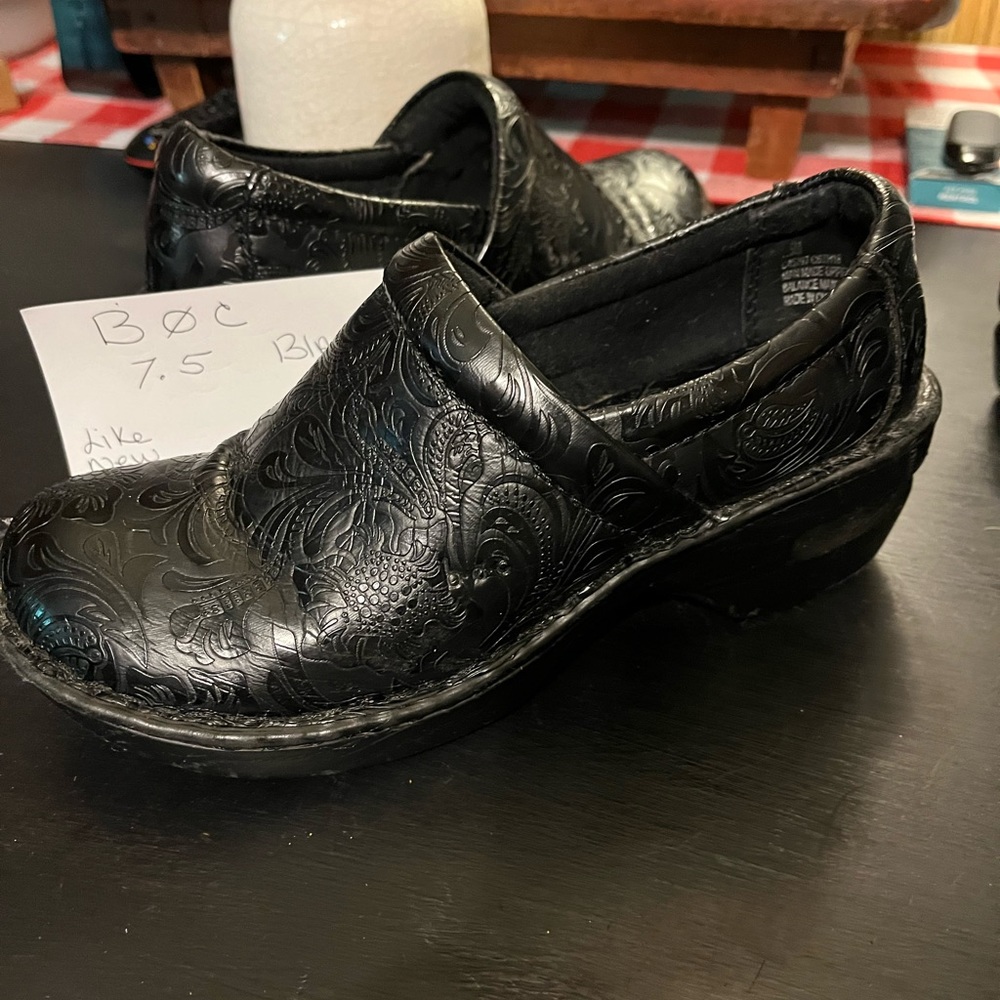 BOC SHOES - Picture 2 of 4